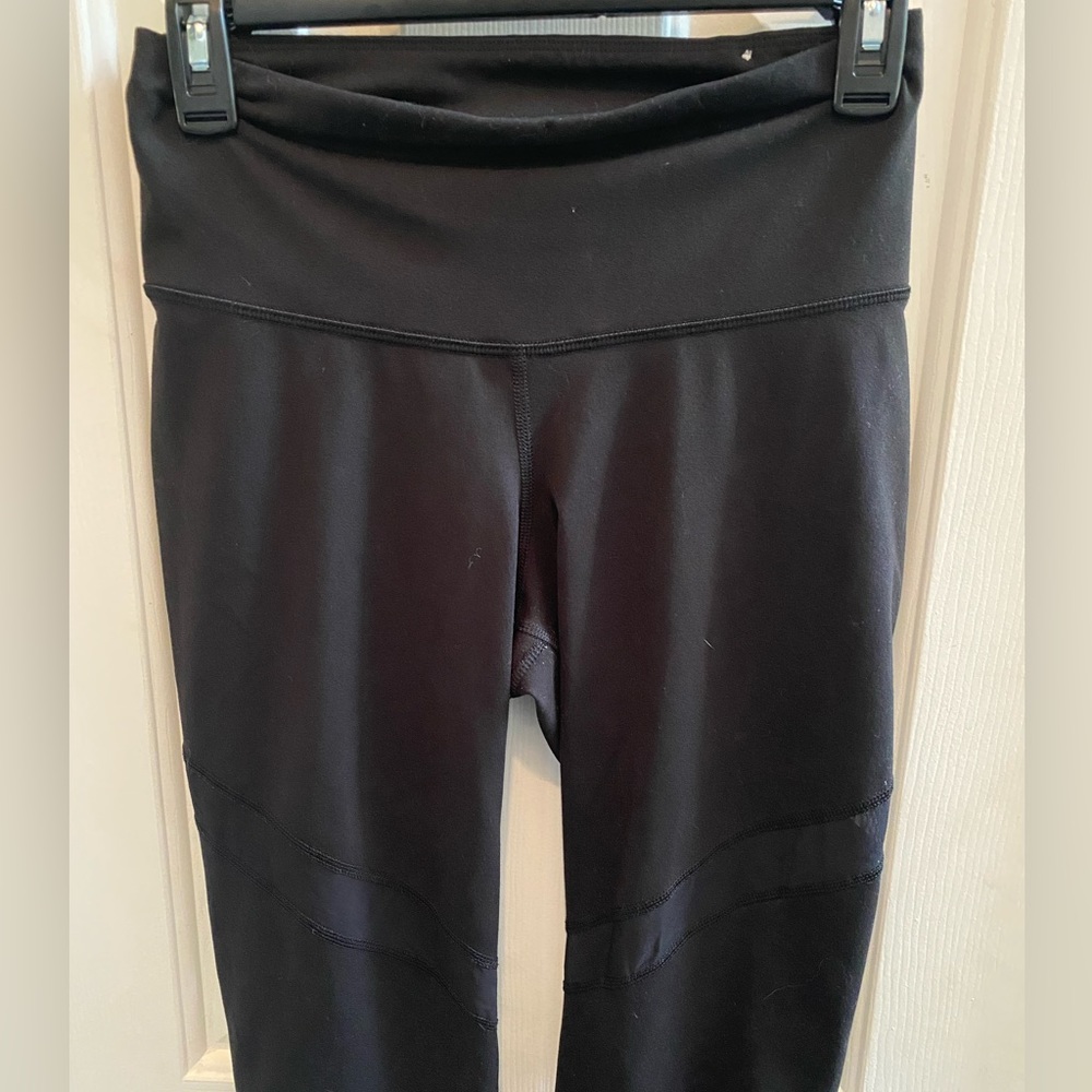 Old Navy Petite Womens High Waisted. Leggings with Mesh Panels Black - Picture 6 of 8